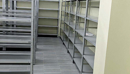 Оборудование архивного помещения стеллажной системой