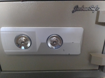 УЦЕНКА. Огнестойкий сейф SP-4-320 2K (№26)